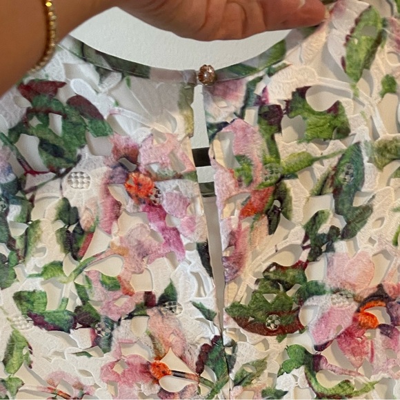 Uttam Boutique Floral print lace mini Dress in Small - Picture 9 of 14